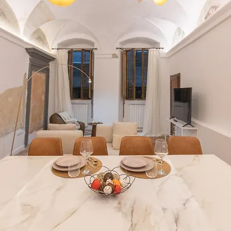 Etruscan Dream Elegant Flat In The Heart Of Apartment *